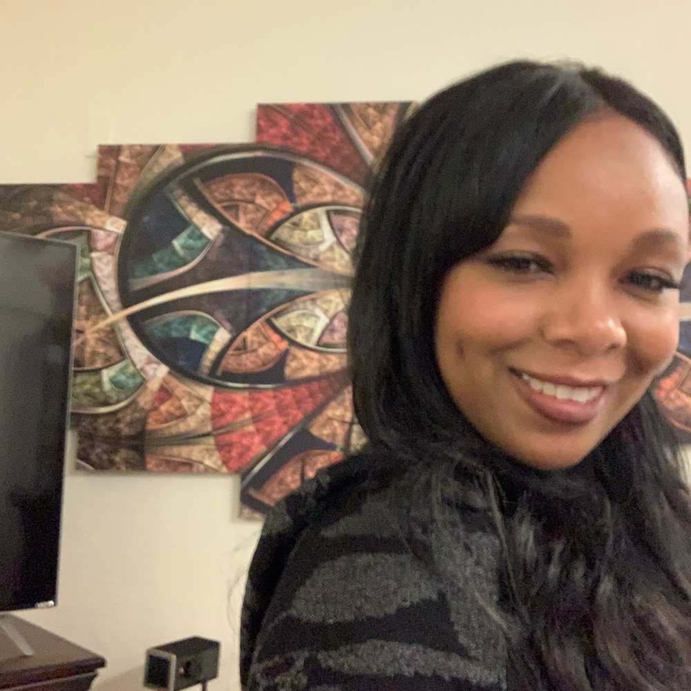 Meet your Posher, Elondra